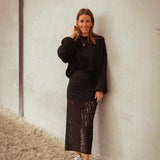 EILEEN BLACK KNITTED SWEATER