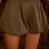 ELEANOR KHAKI PUFFY SHORT