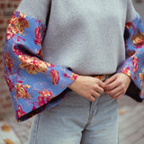 FREYA GREY SWEATER / BLUE FLOWER SLEEVES