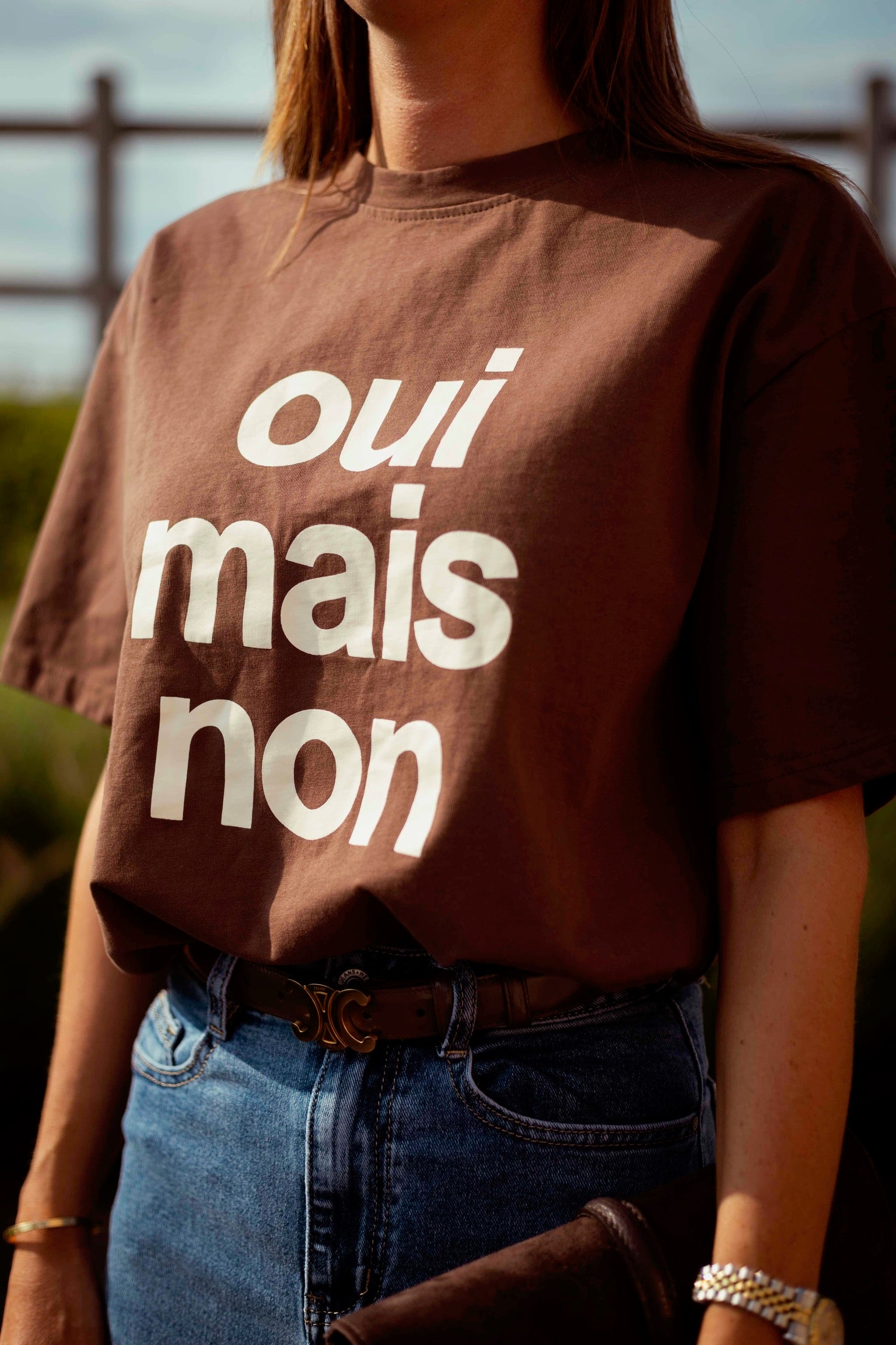 OUI MAIS NON BROWN T-SHIRT – Boetiek Pure Sense - Main Image