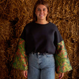 FREYA DARK BLUE SWEATER / OLIVE GREEN SLEEVES