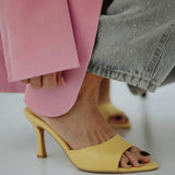 LIGHT YELLOW HEELS