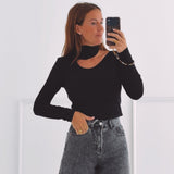LOUISE BLACK CUT-OUT PULL