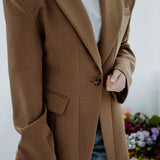 ANOUSHKA'S GO-TO TAUPE BLAZER
