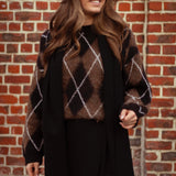 COSY SEASON BLACK SCARF